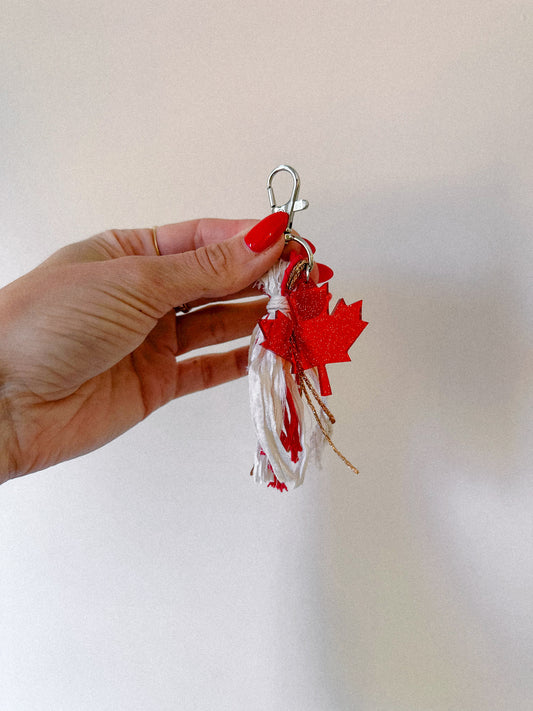oh canada mini tassel / keychain