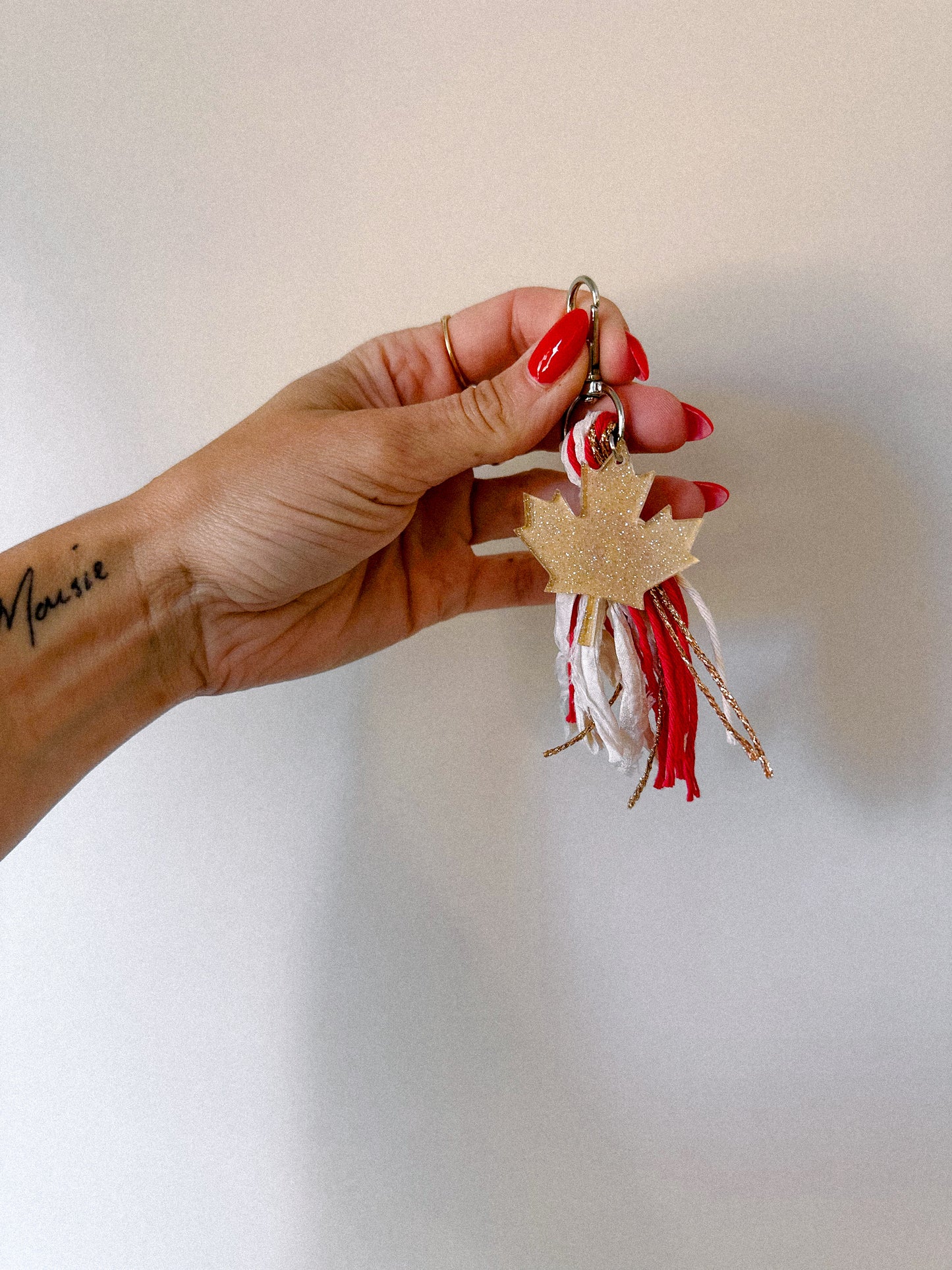 oh canada mini tassel / keychain