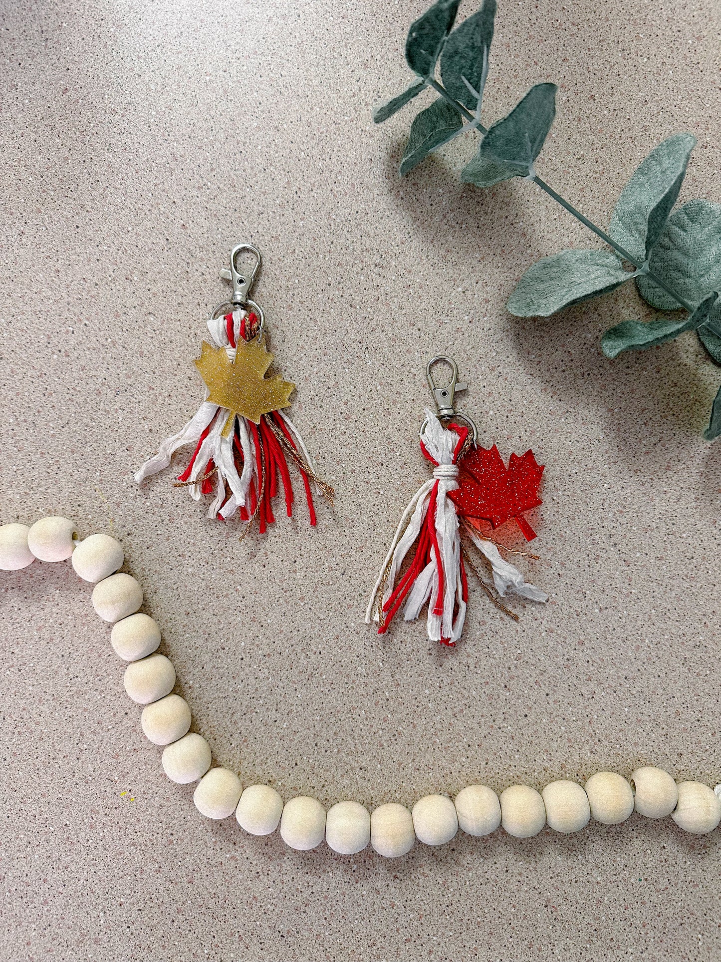 oh canada mini tassel / keychain